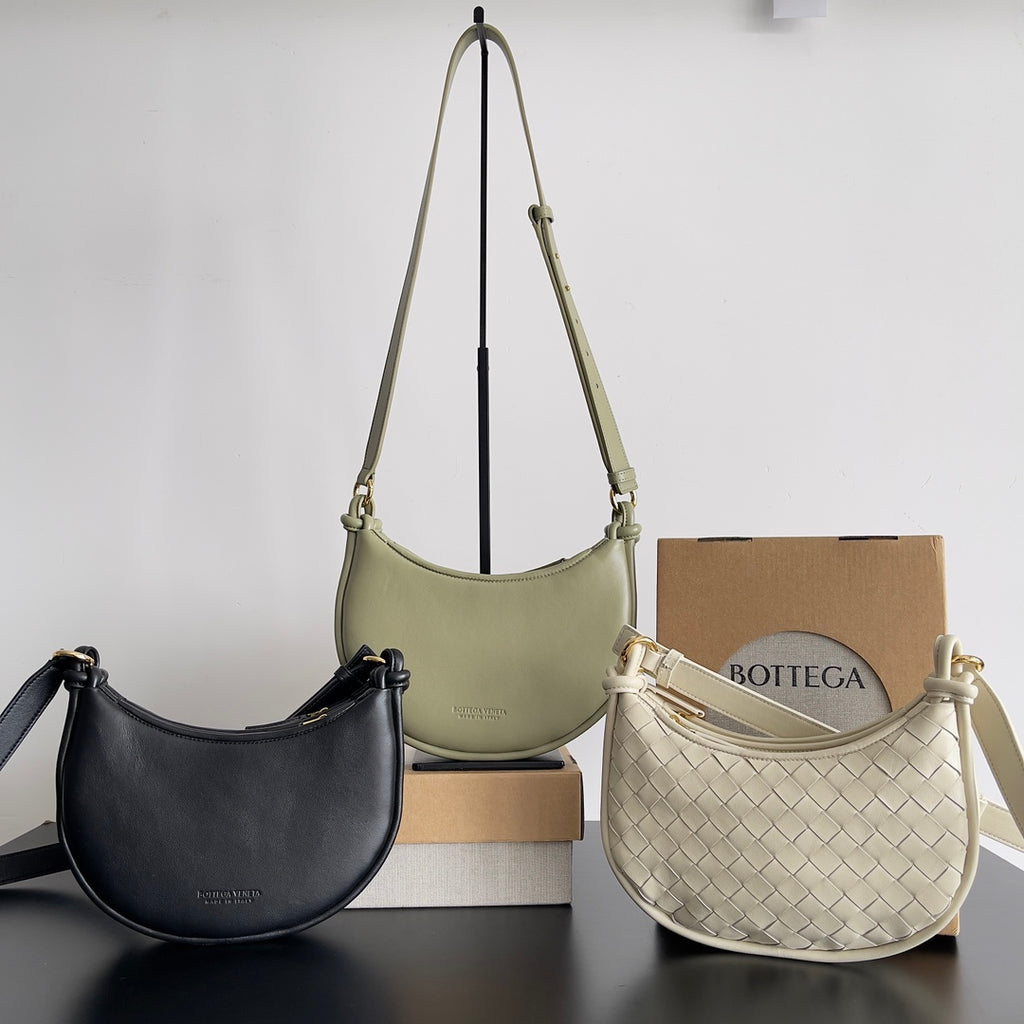 Bottega Veneta Black Designer Handbag Edition 987 - detail image 2