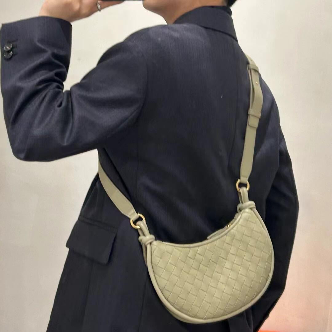 Bottega Veneta Black Designer Handbag Edition 986 - detail image 5