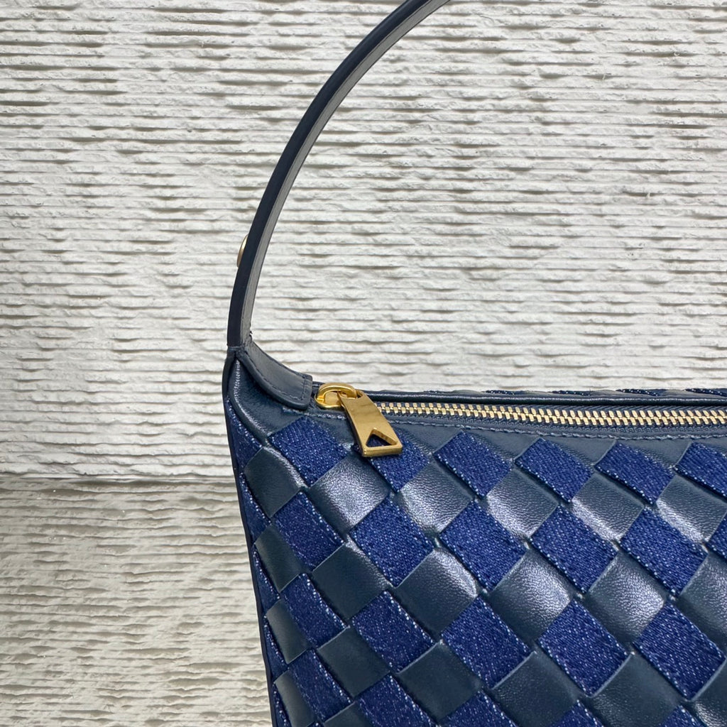 Bottega Veneta 796393 Blue Designer Handbag - detail image 2