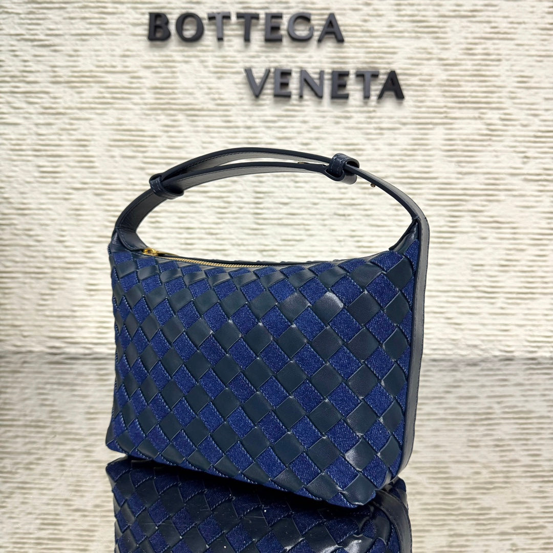 Bottega Veneta 796393 Blue Designer Handbag - detail image 4