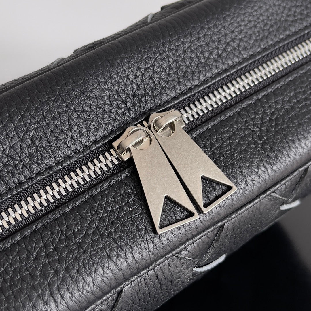 Bottega Veneta 755925 Black Designer Handbag - detail image 6
