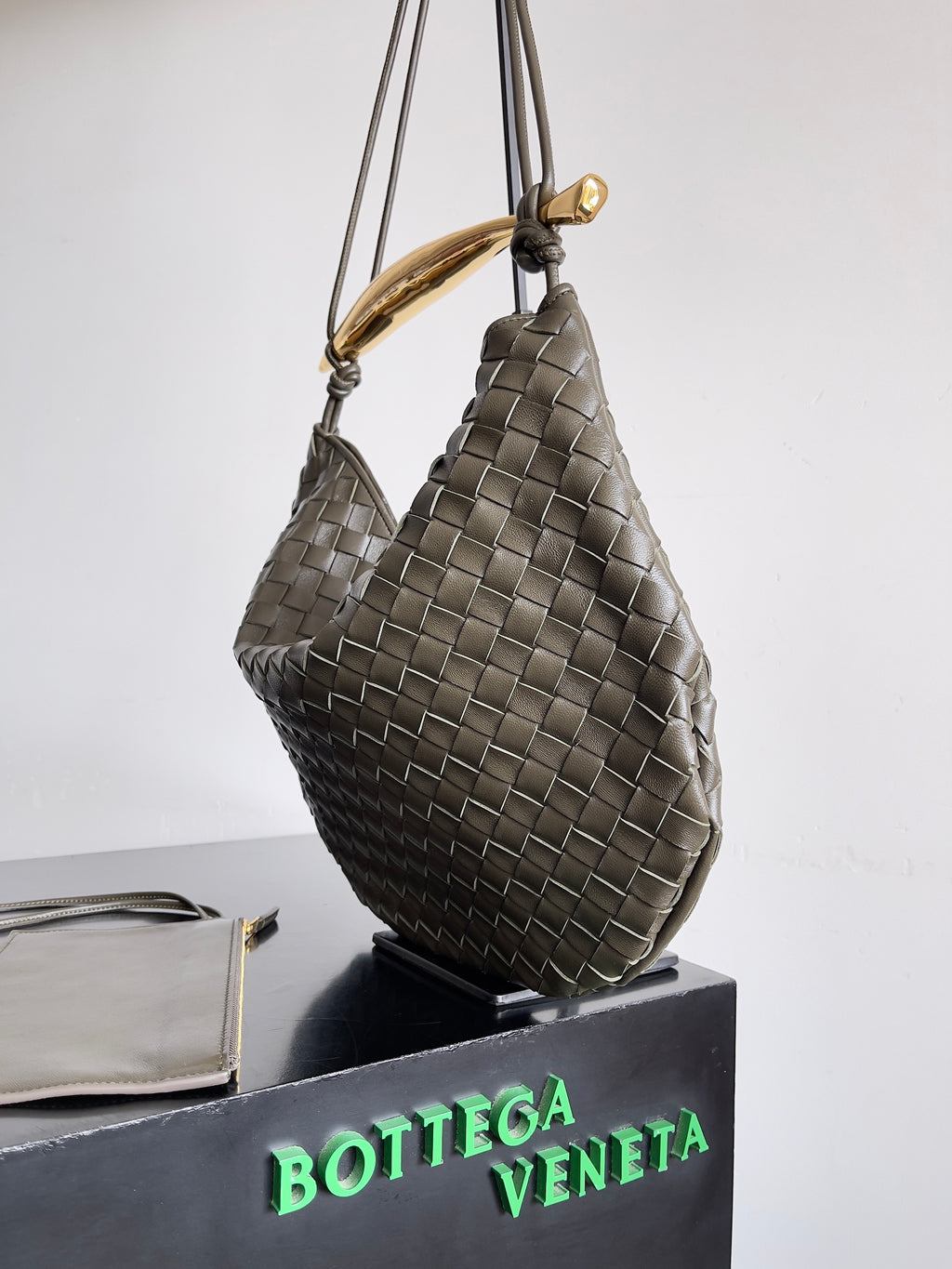 Bottega Veneta 754988 Black Hobo Bag Edition 2 - detail image 2