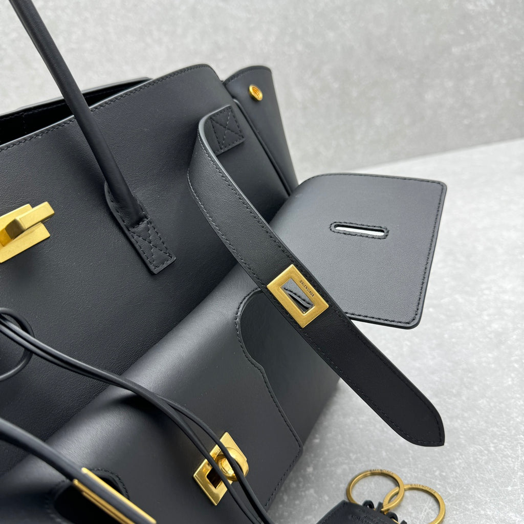 Balenciaga Black Designer Handbag Edition 2 - detail image 5