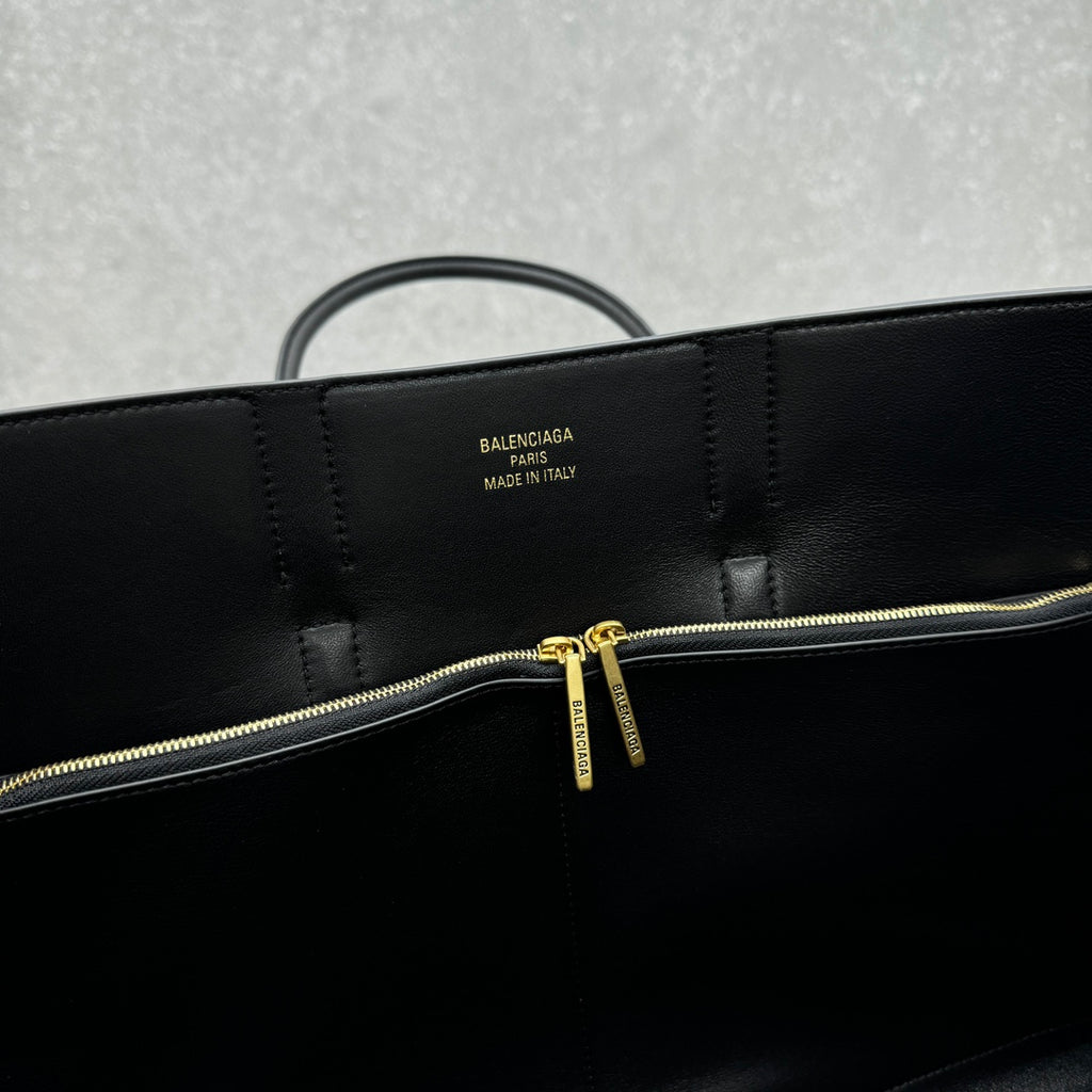 Balenciaga Black Designer Handbag Edition 2 - detail image 6