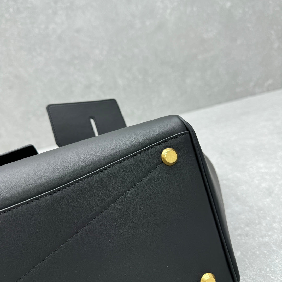 Balenciaga Black Designer Handbag Edition 2 - detail image 4