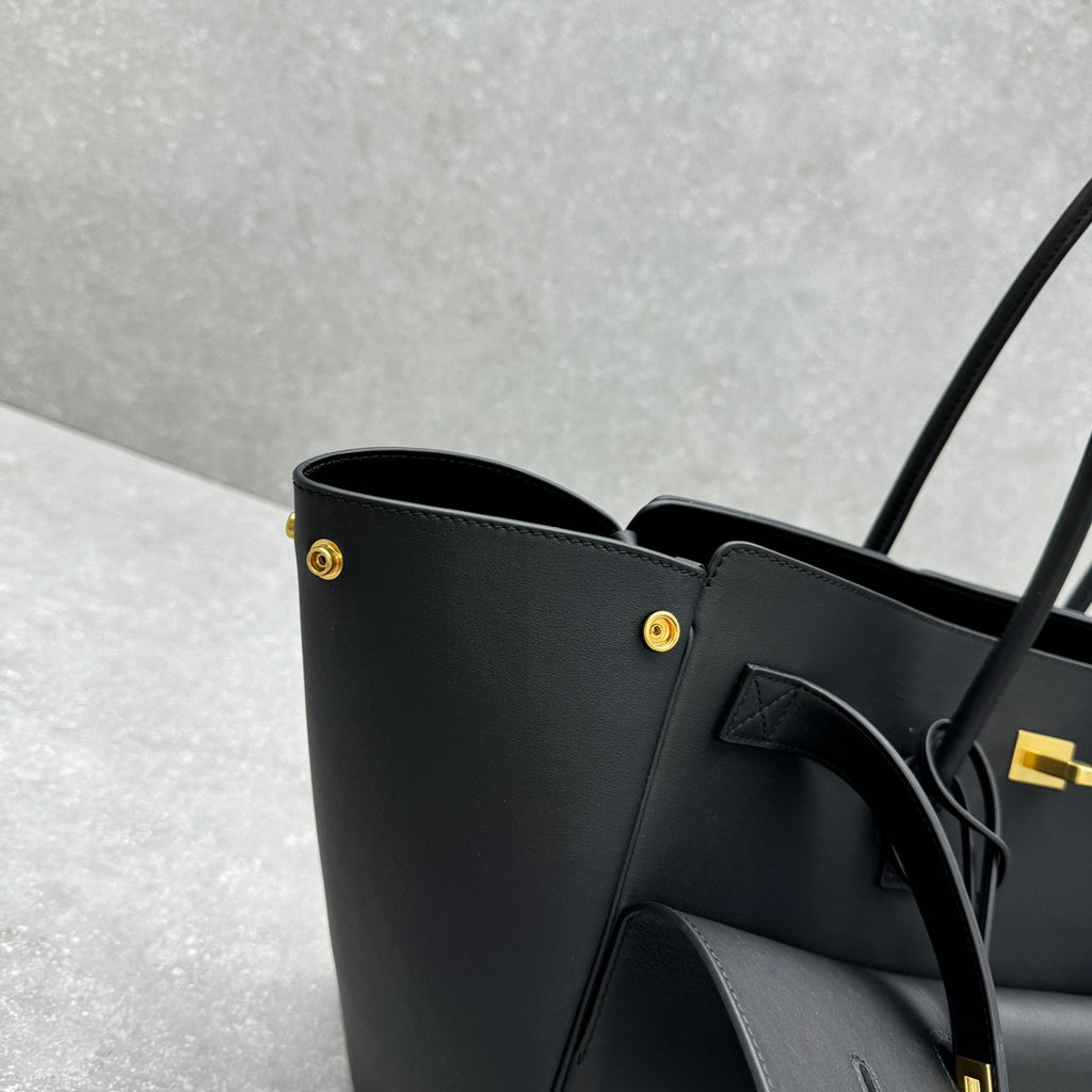 Balenciaga Black Designer Handbag Edition 2 - detail image 2