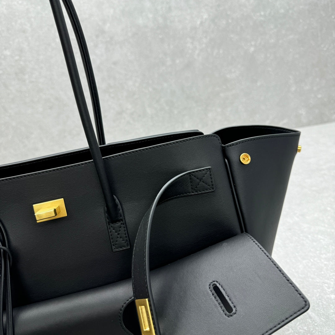Balenciaga Black Designer Handbag Edition 2 - detail image 3