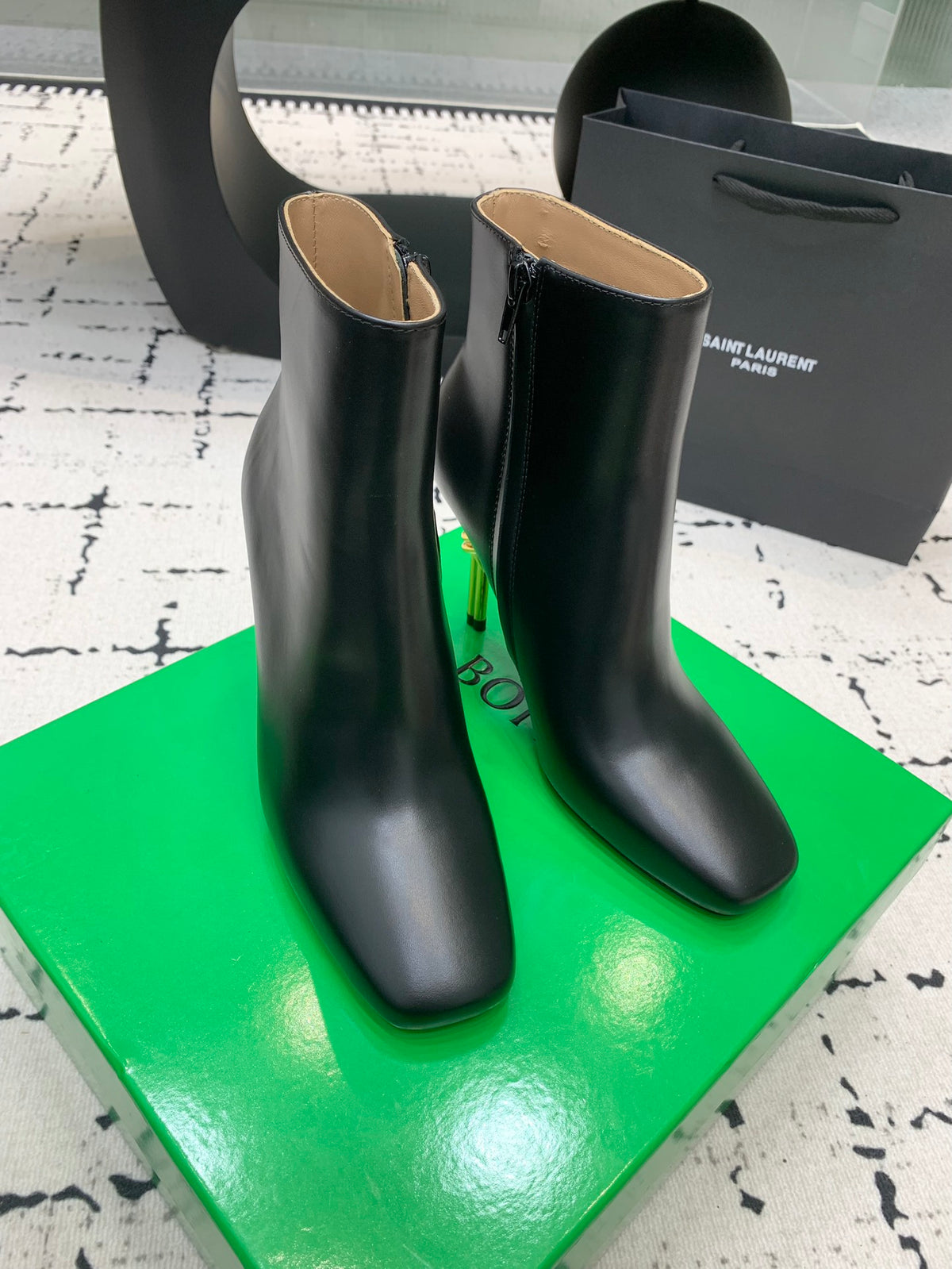 Bottega Veneta Black & Green Designer Shoes EU 35-43 Edition 3