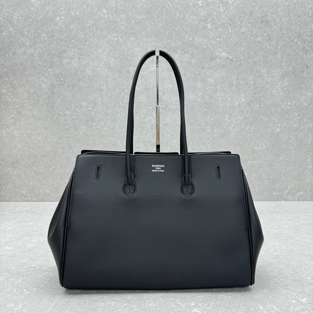 Balenciaga Black Designer Handbag - detail image 3