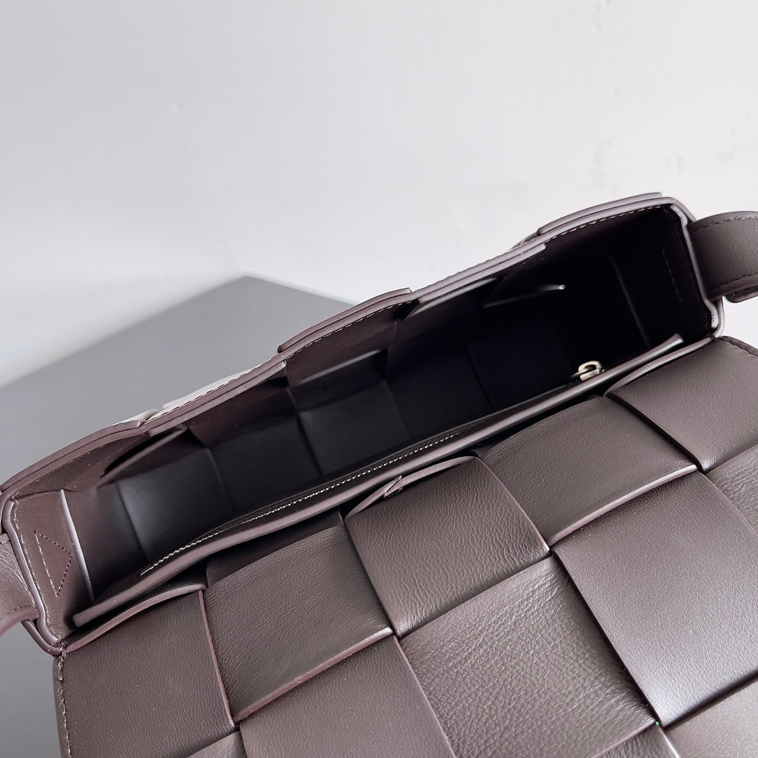 Bottega Veneta 708768 Black & Orange Designer Handbag - detail image 9