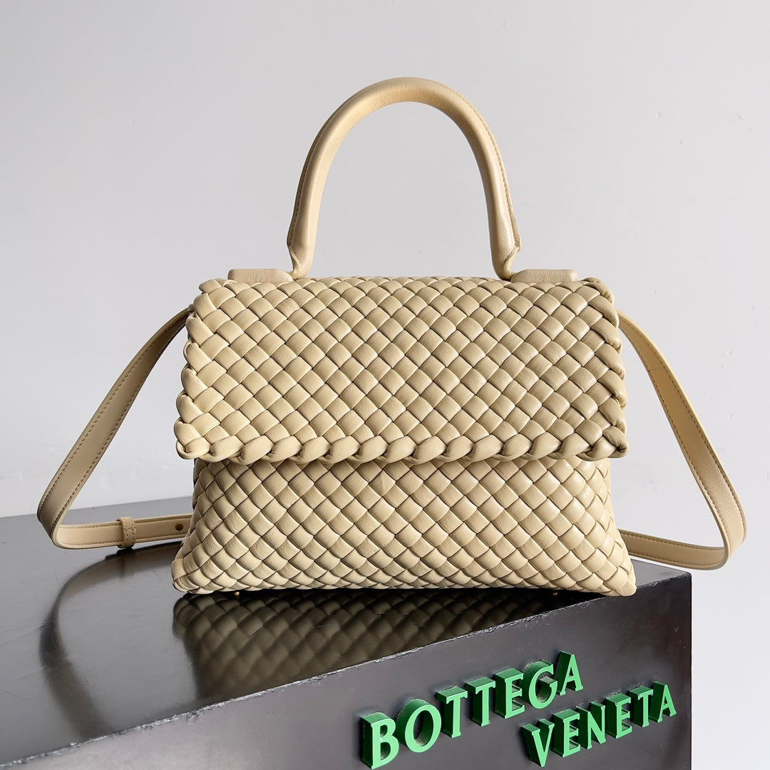 Bottega Veneta 776783 Black Designer Handbag Edition 2