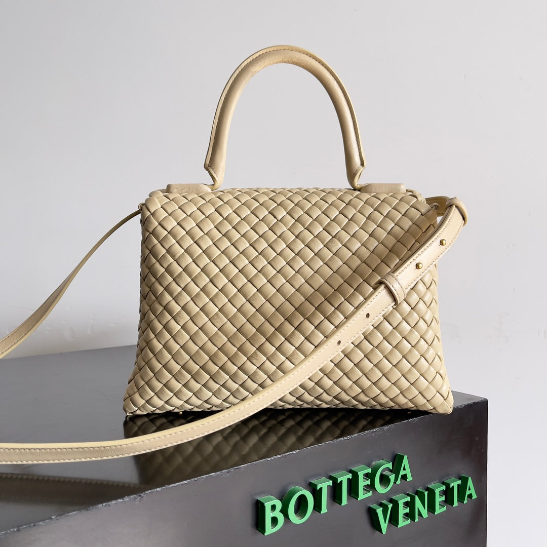 Bottega Veneta 776783 Black Designer Handbag Edition 2 - detail image 3