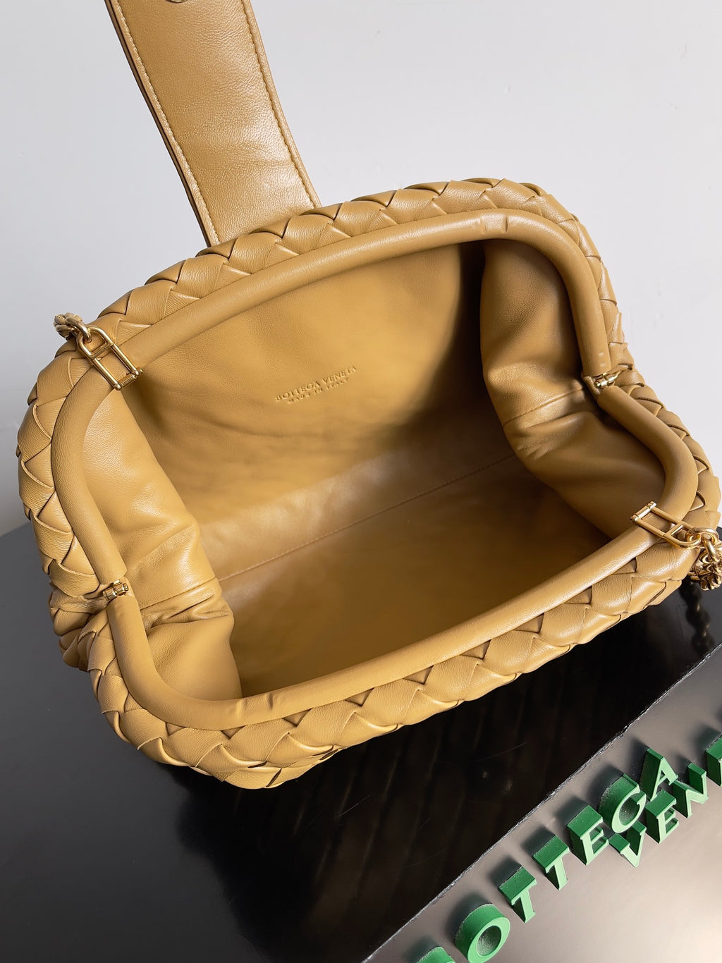Bottega Veneta 785807 Brown Clutch Bag - detail image 8