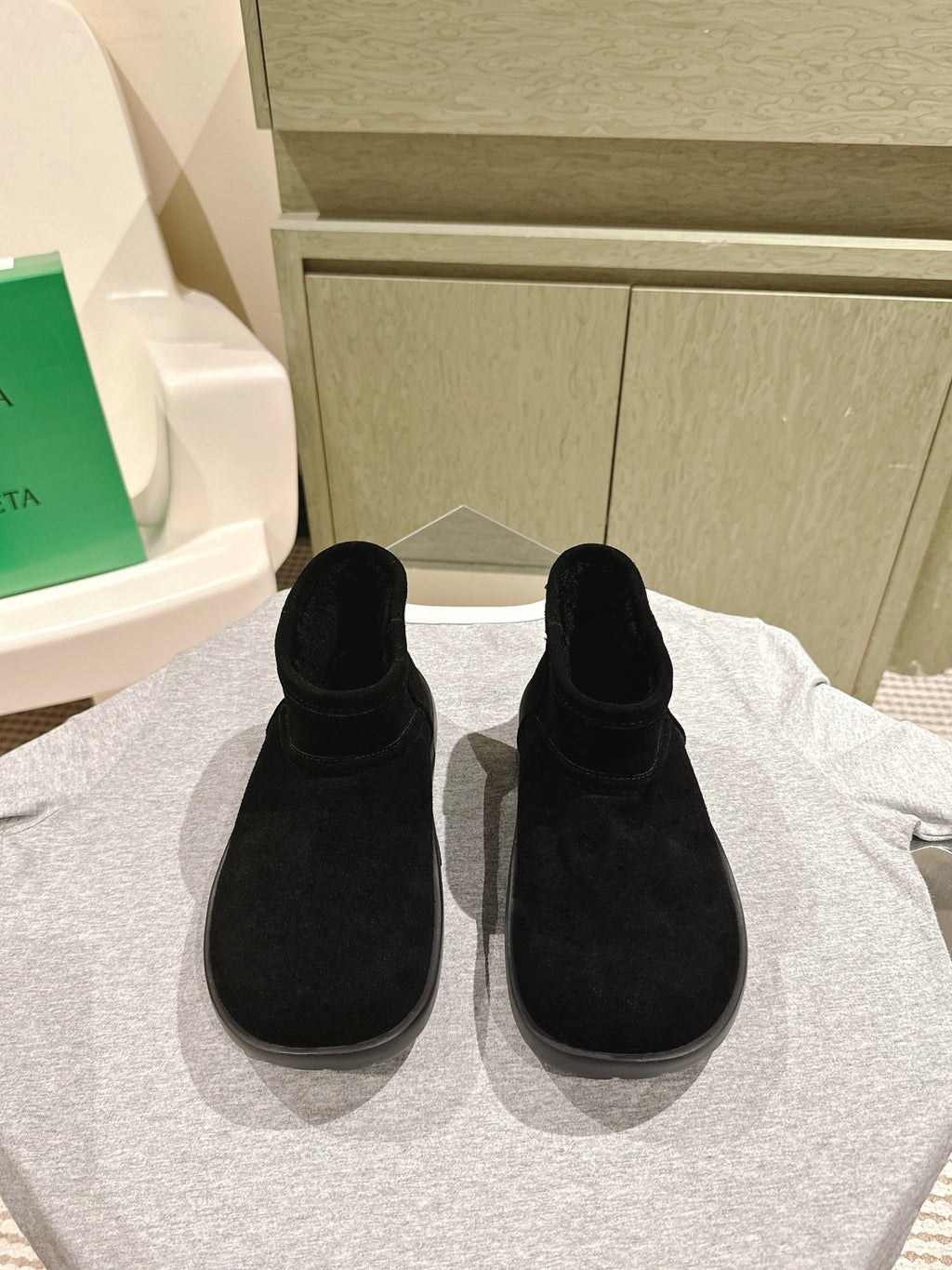Bottega Veneta Black & Olive Green Designer Shoes EU 35-40 Edition 2