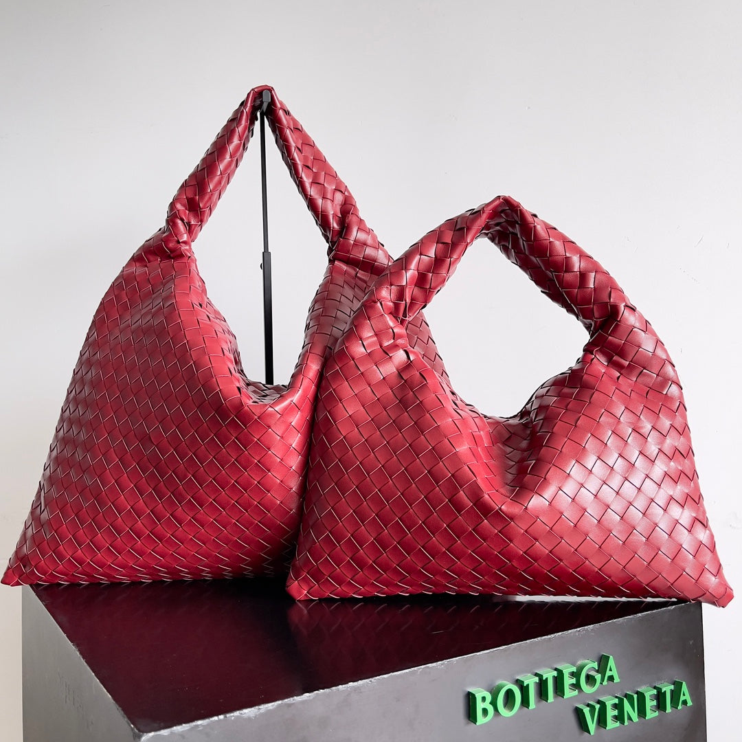 Bottega Veneta Red Designer Handbag Edition 51