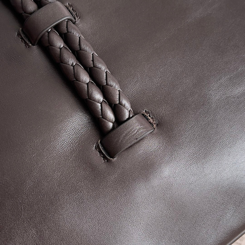 Bottega Veneta Black Designer Handbag Edition 976 - detail image 7