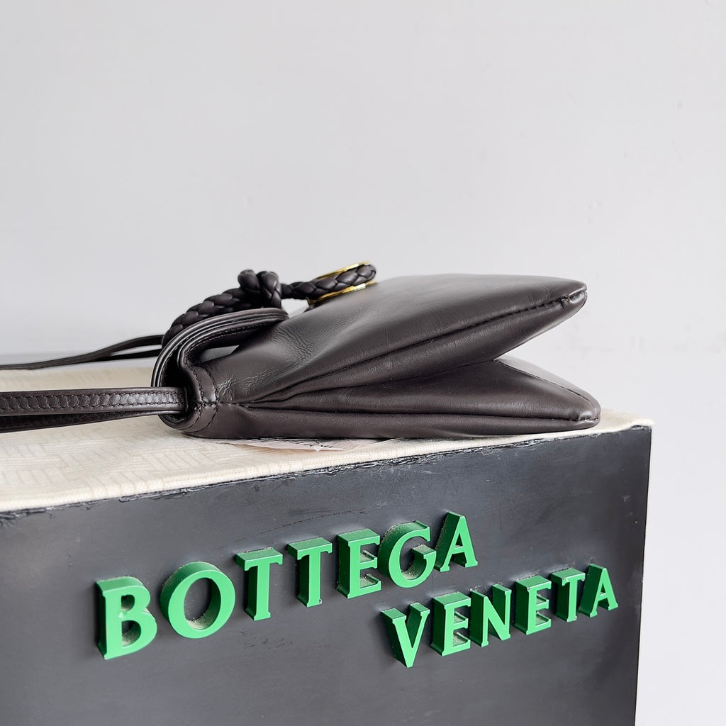 Bottega Veneta Black Designer Handbag Edition 976 - detail image 2