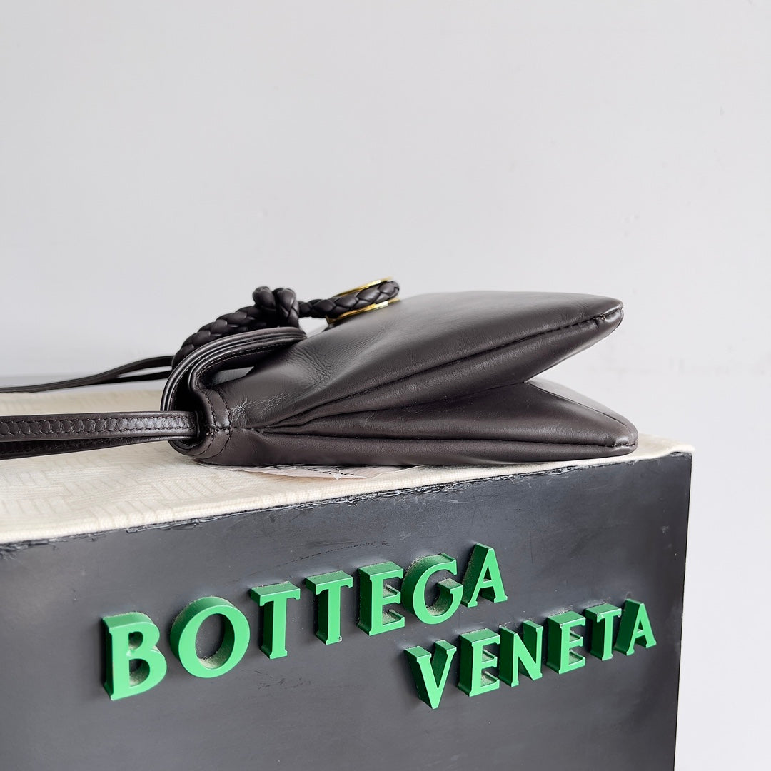 Bottega Veneta Black Designer Handbag Edition 976 - detail image 2