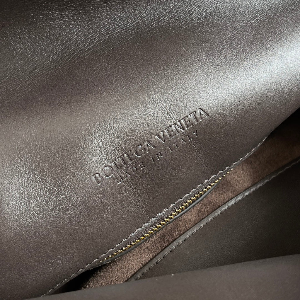 Bottega Veneta Black Designer Handbag Edition 976 - detail image 6