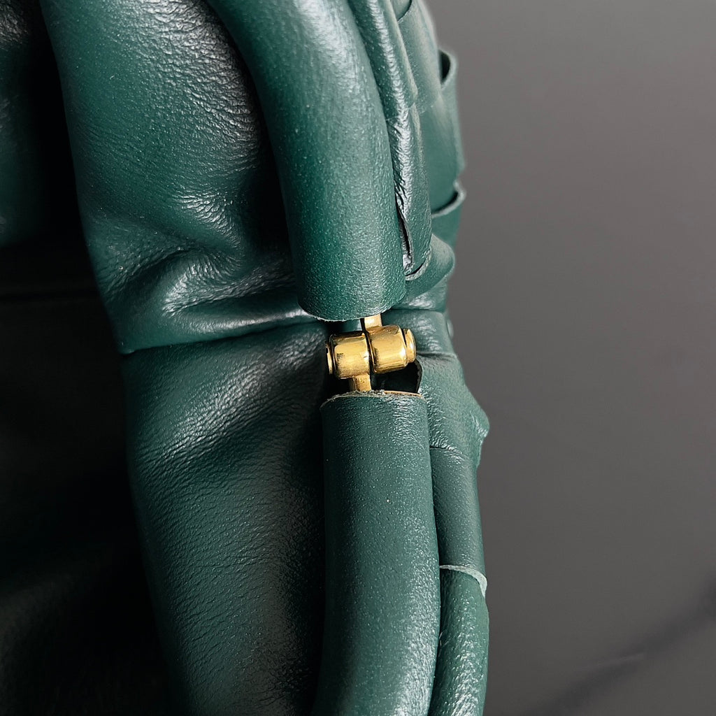 Bottega Veneta Green Clutch Bag - detail image 8