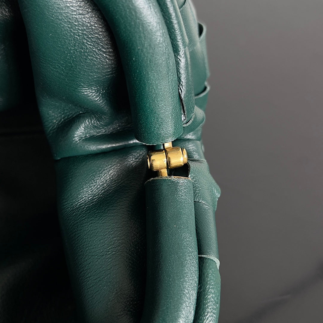 Bottega Veneta Green Clutch Bag - detail image 8