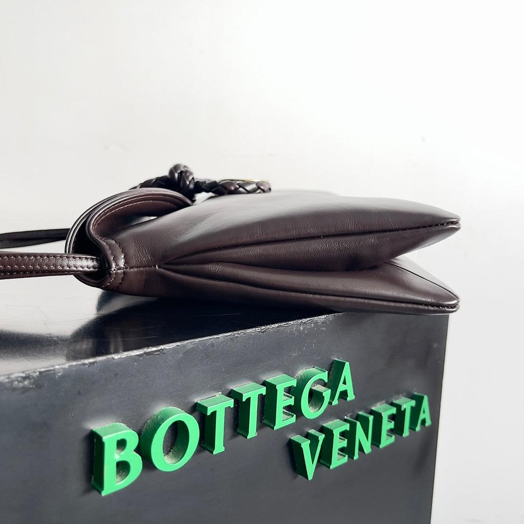 Bottega Veneta 806034 Black Designer Handbag Edition 6 - detail image 2
