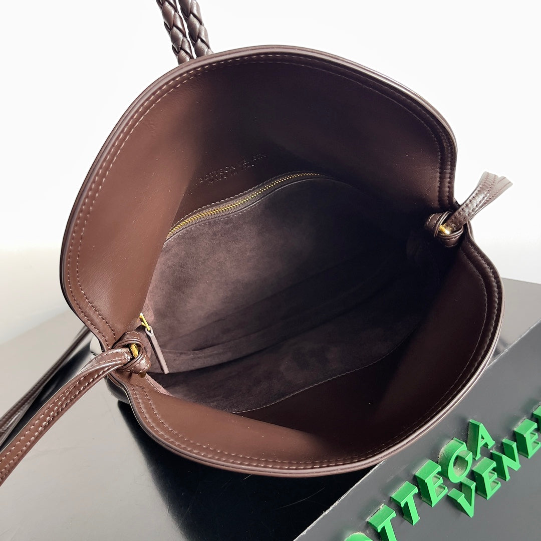 Bottega Veneta 806034 Black Designer Handbag Edition 6 - detail image 9