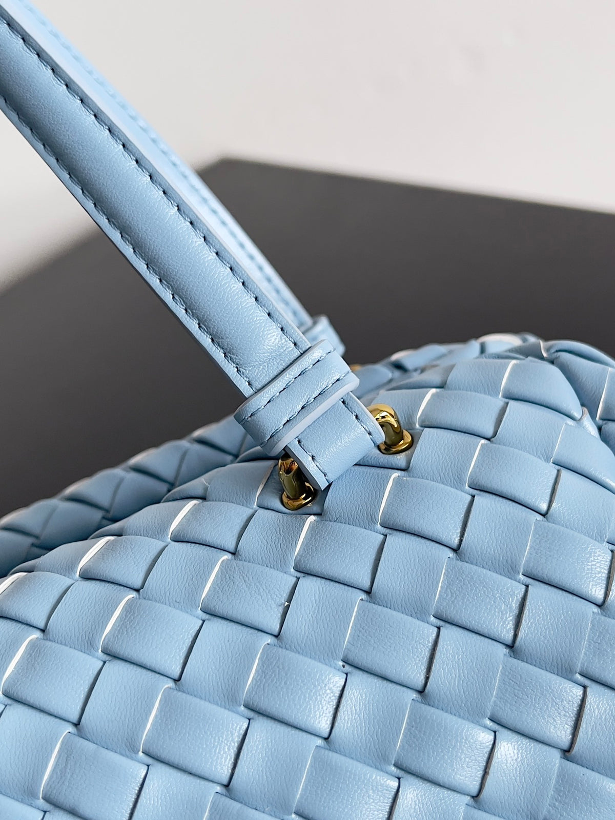 Bottega Veneta 796258 Black Designer Handbag Edition 2 - detail image 4