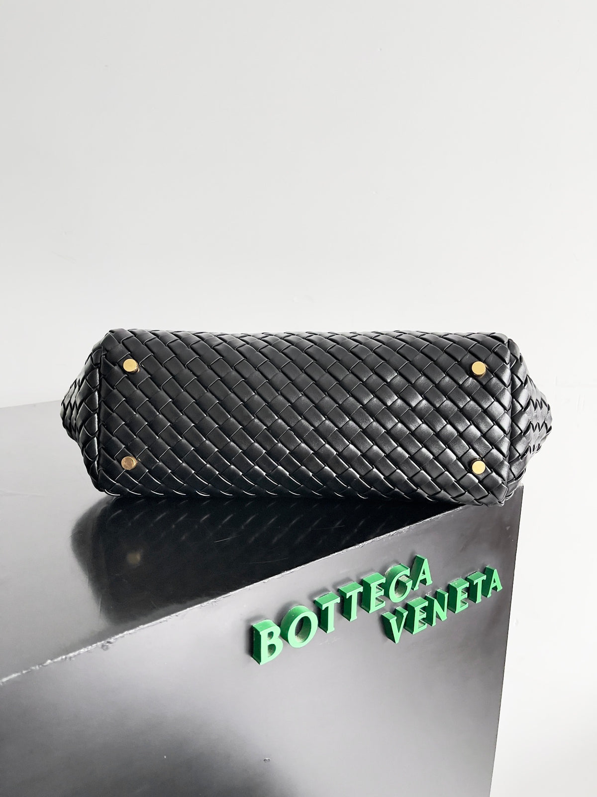 Bottega Veneta 796258 Black Designer Handbag - detail image 3