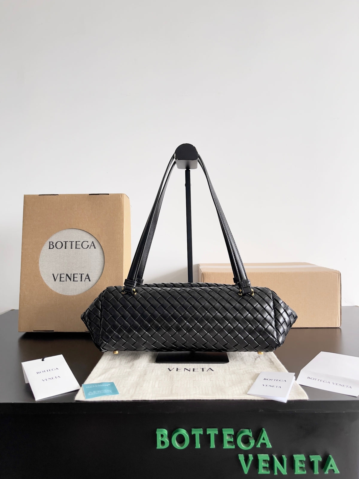 Bottega Veneta Black Designer Handbag Edition 901