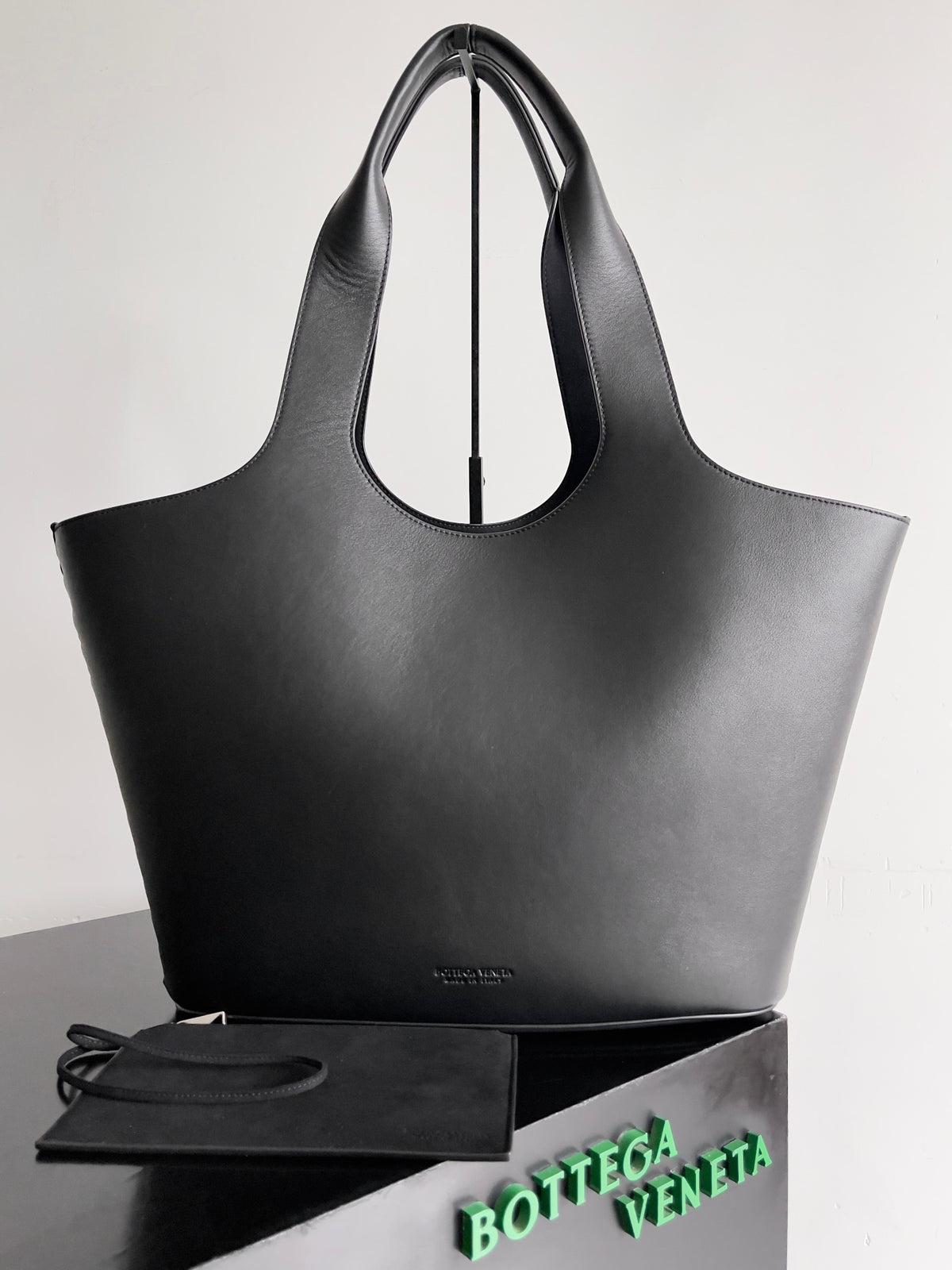 Bottega Veneta 778307 Black Designer Handbag