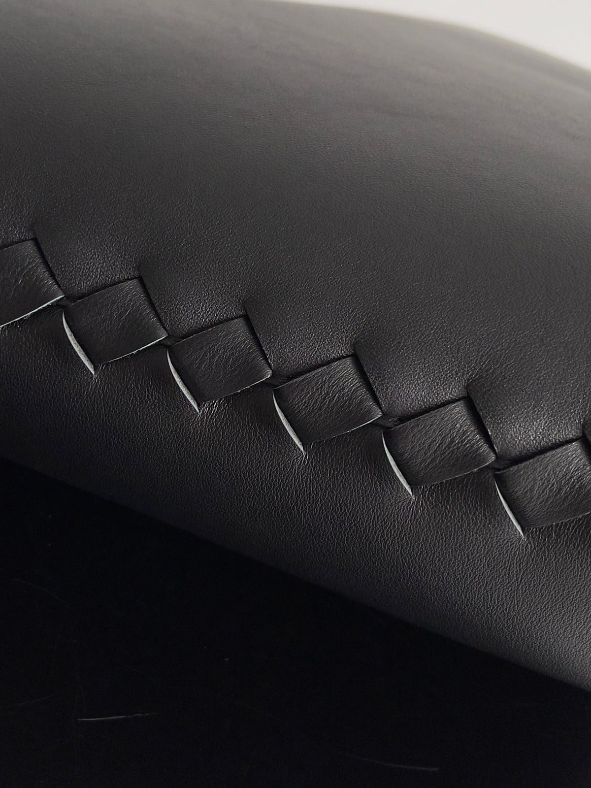 Bottega Veneta 778307 Black Designer Handbag - detail image 4