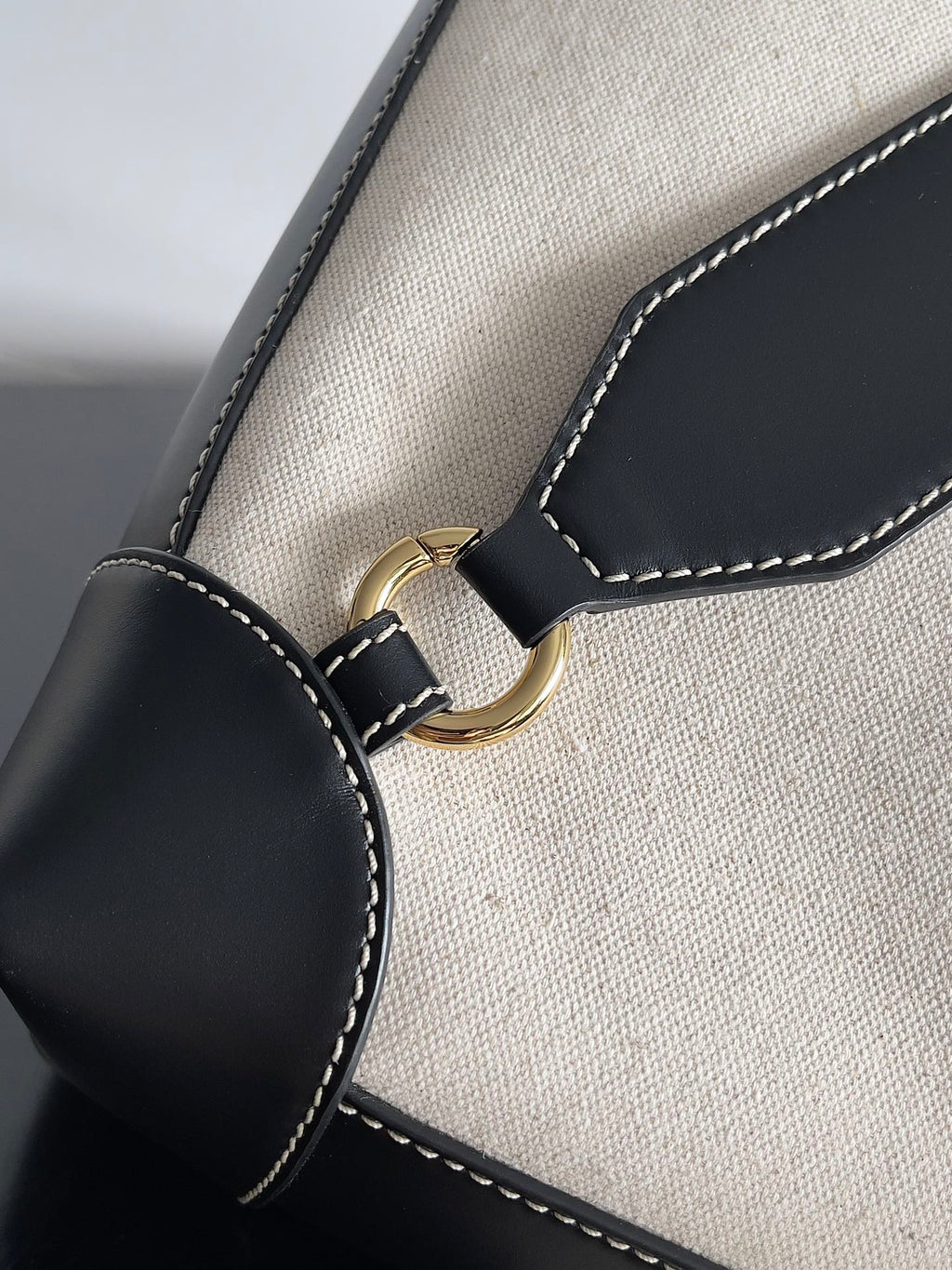 Bottega Veneta 789039 Black Designer Handbag Edition 2 - detail image 6