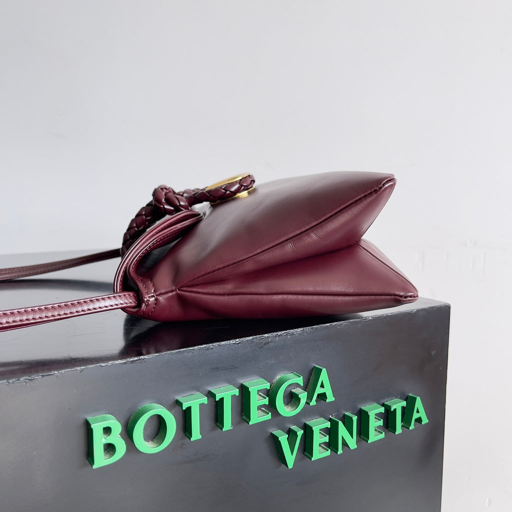 Bottega Veneta 806030 Black & Red Designer Handbag Edition 3 - detail image 2