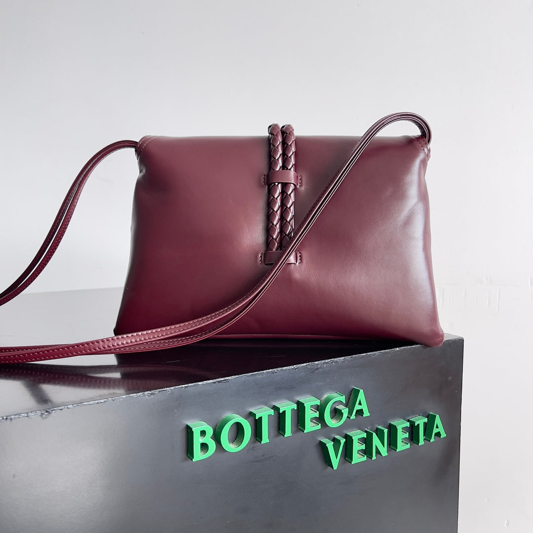 Bottega Veneta 806030 Black & Red Designer Handbag Edition 3 - detail image 3