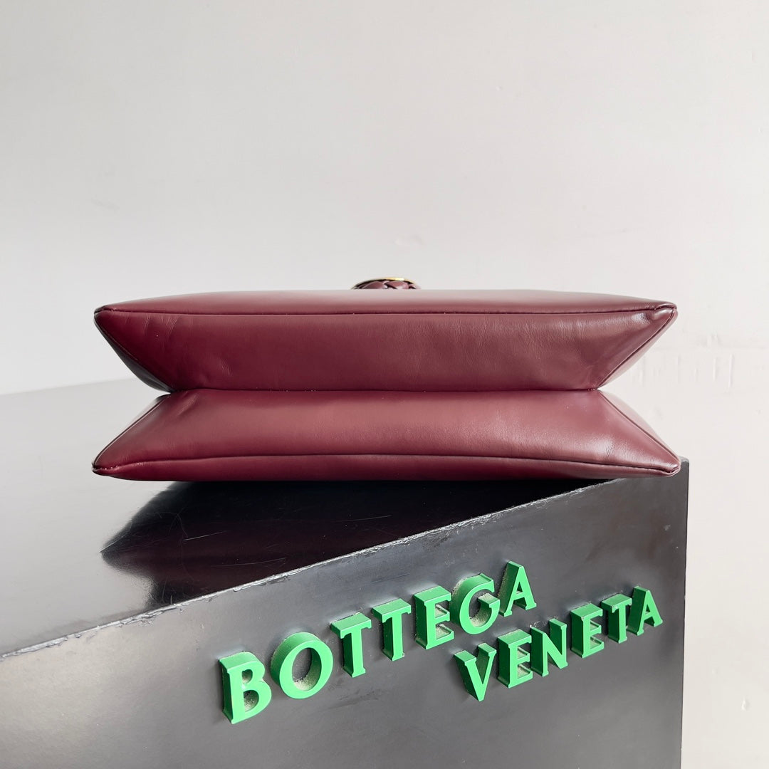 Bottega Veneta 806030 Black & Red Designer Handbag Edition 3 - detail image 4