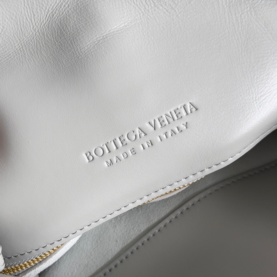 Bottega Veneta 806034 Black Designer Handbag Edition 5 - detail image 7