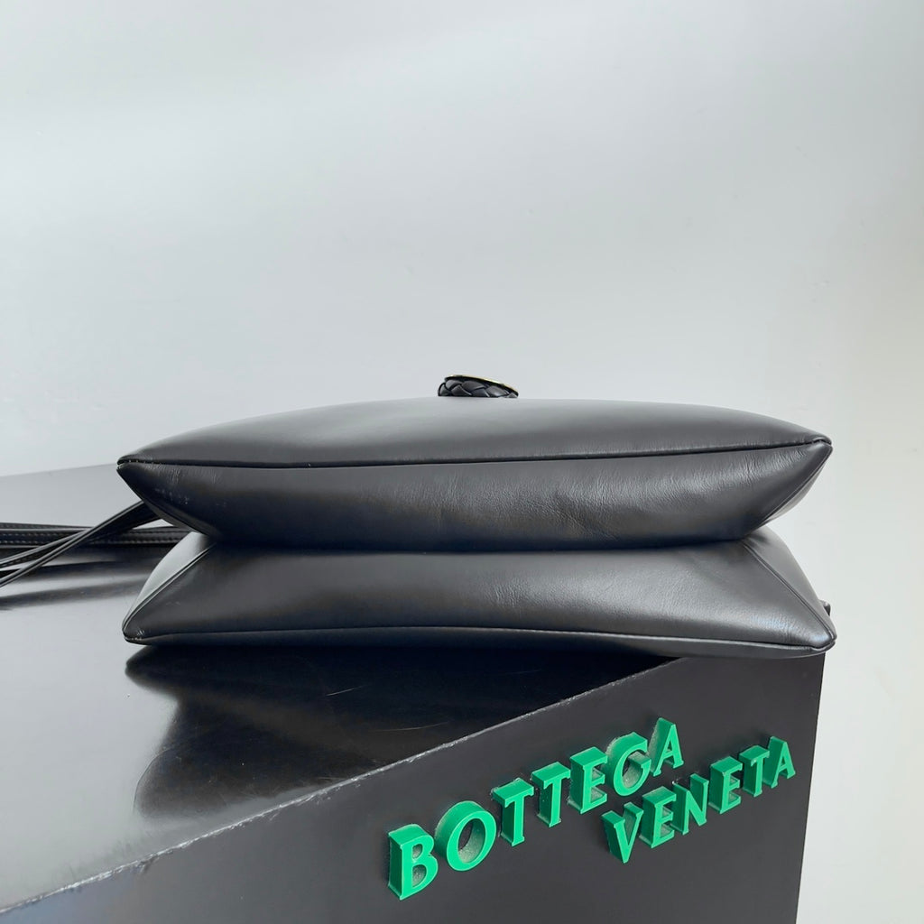 Bottega Veneta 806034 Black Designer Handbag Edition 4 - detail image 4