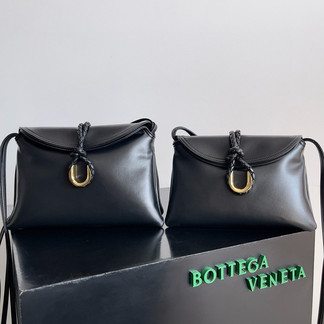 Bottega Veneta Multicolor Designer Handbag Edition 76