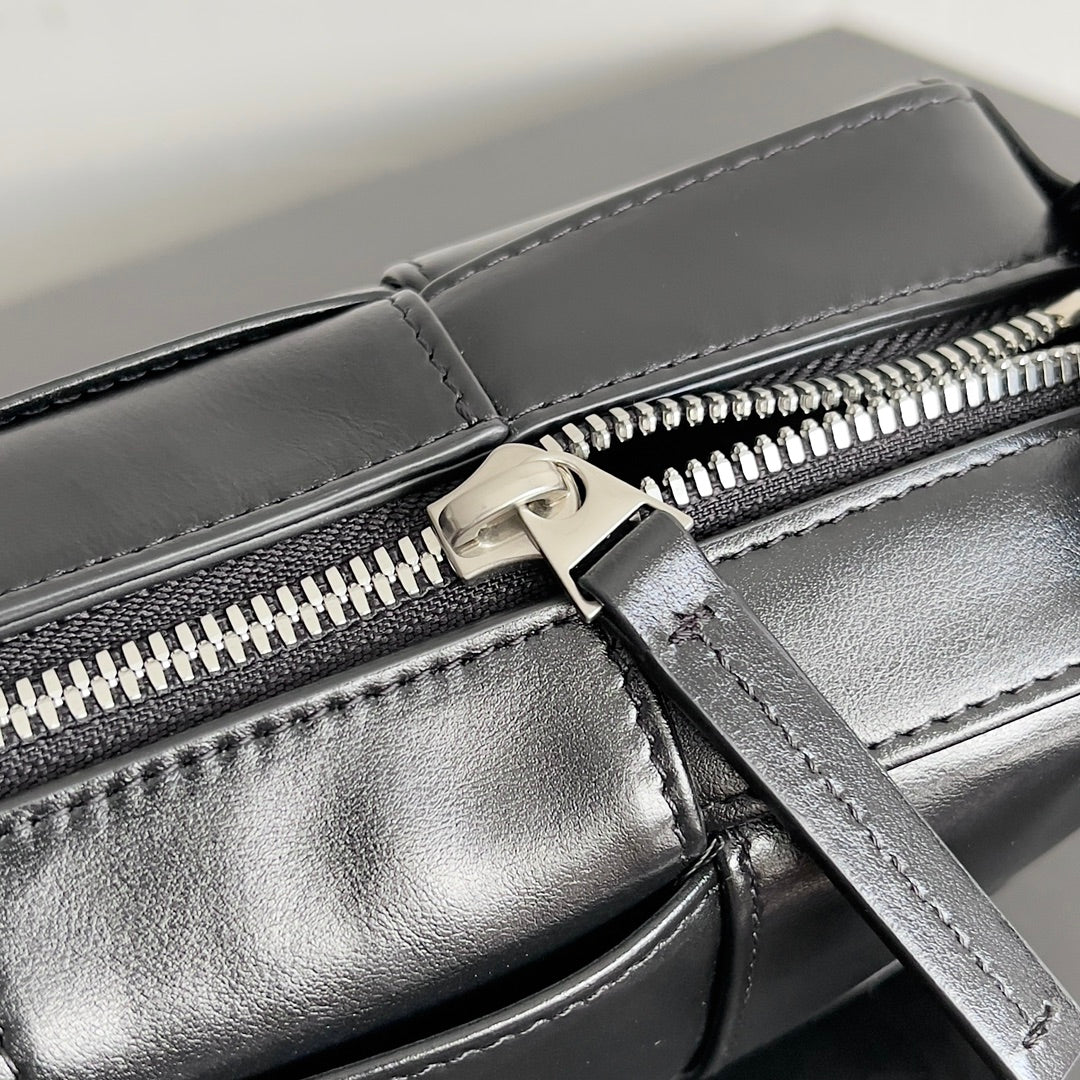 Bottega Veneta 795177 Black Designer Apparel Edition 3 - detail image 5