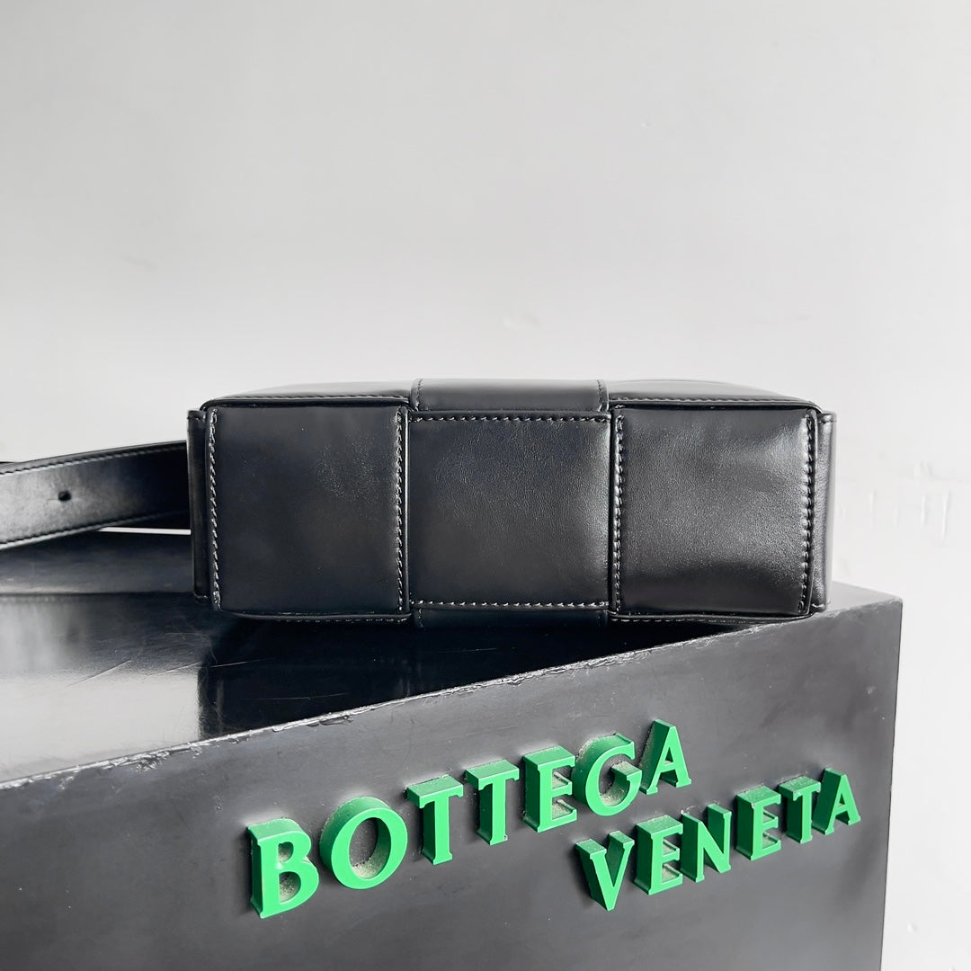 Bottega Veneta 795177 Black Designer Apparel Edition 3 - detail image 2