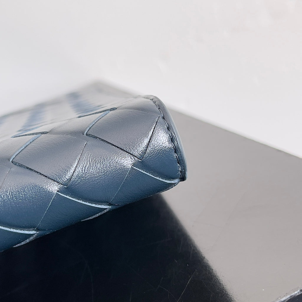 Bottega Veneta 732638 Blue Clutch Bag - detail image 7