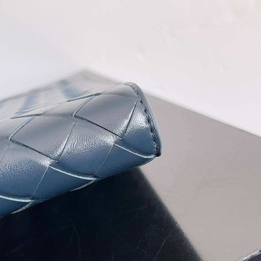 Bottega Veneta 732638 Blue Clutch Bag - detail image 7