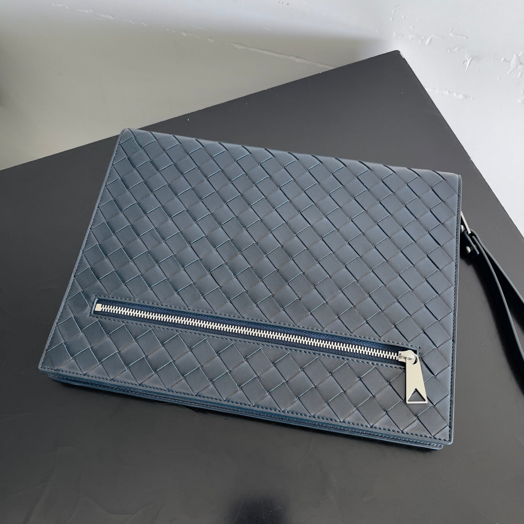 Bottega Veneta 732638 Blue Clutch Bag - detail image 8