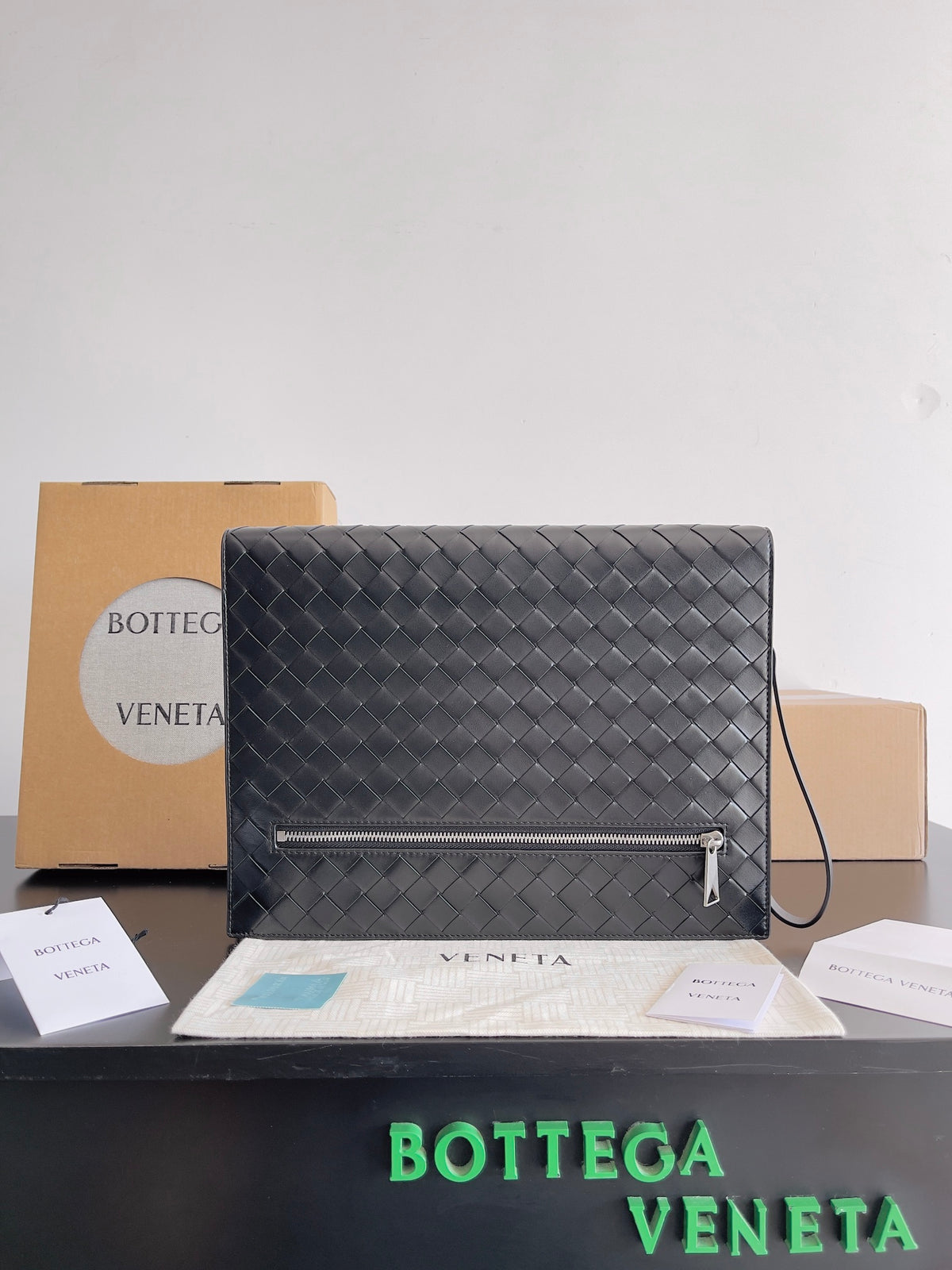 Bottega Veneta Black Designer Handbag Edition 970