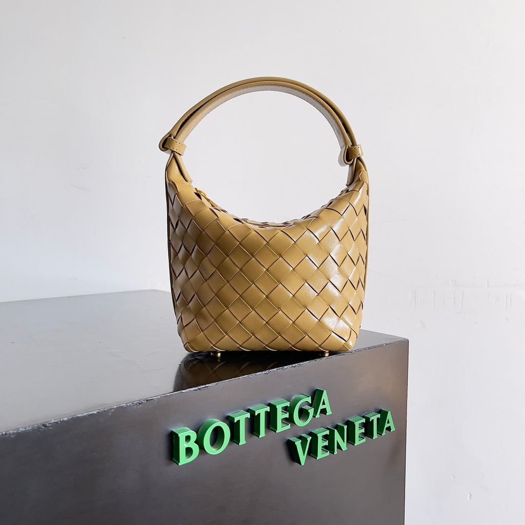 Bottega Veneta 776781 Silver Designer Handbag