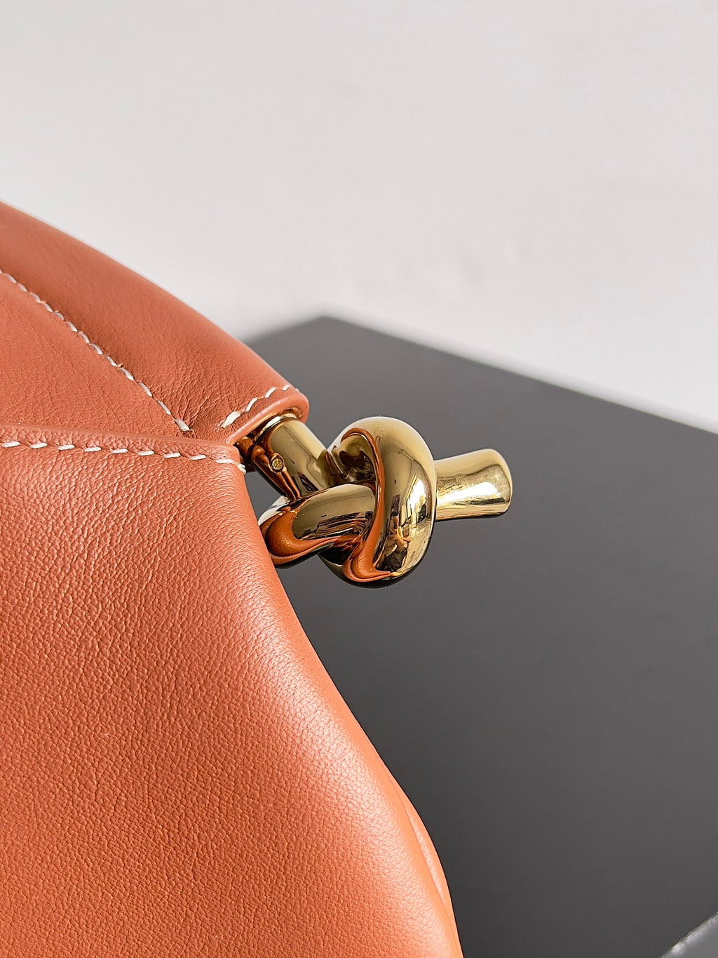 Bottega Veneta 799522 Red Designer Handbag - detail image 3