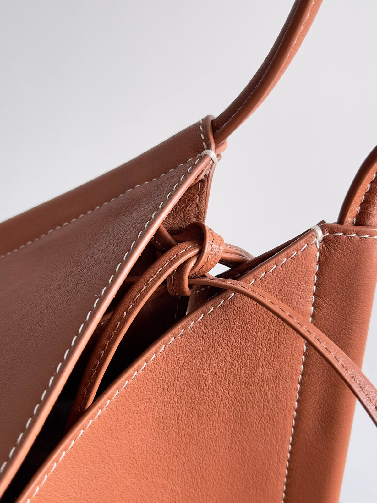 Bottega Veneta 794999 Red Designer Handbag - detail image 5
