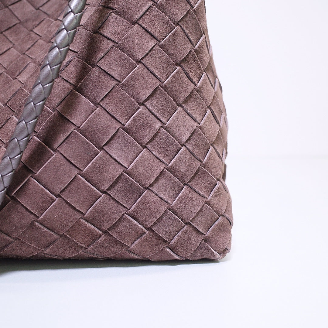 Bottega Veneta 743572 Black & Red Designer Handbag - detail image 7