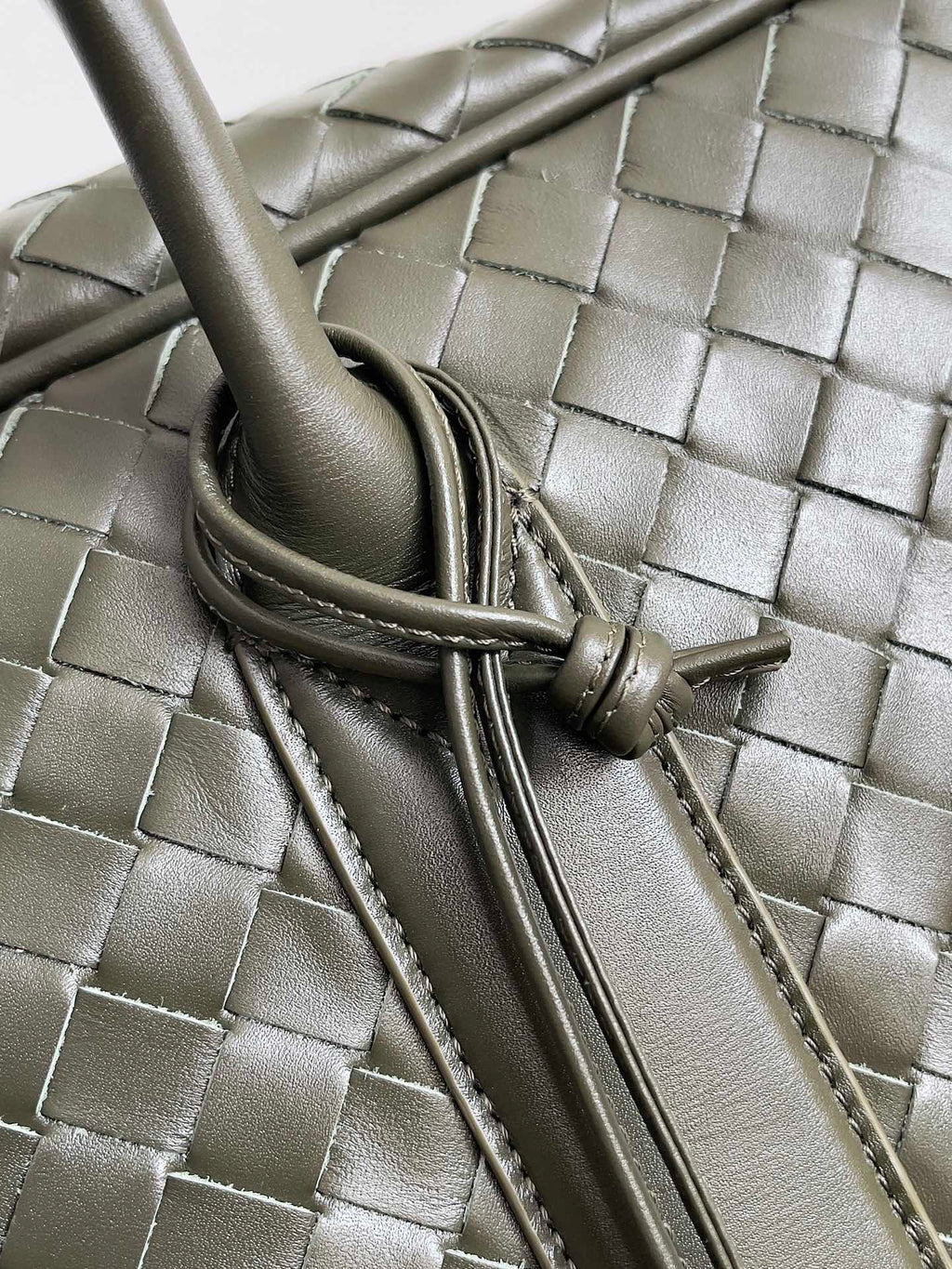 Bottega Veneta 765620 Black Designer Handbag - detail image 2